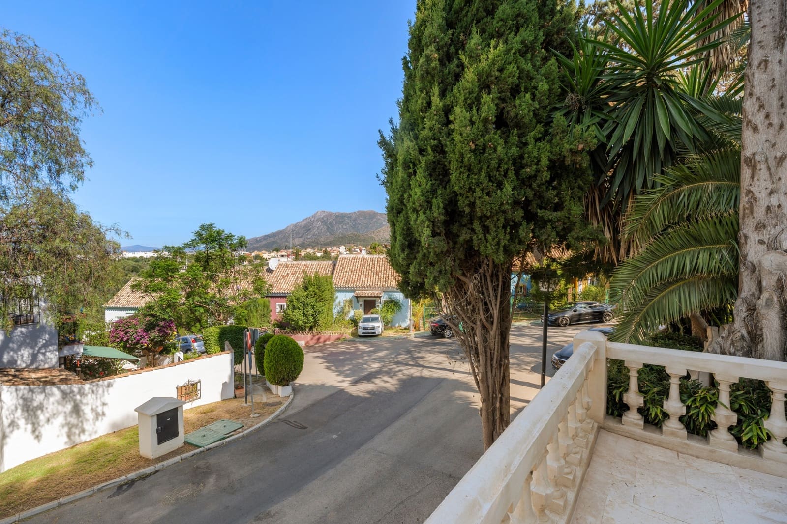 6 soverom Villa til salgs i Marbella med svømmebasseng garasje - € 3 500 000 (Ref: 9245992)