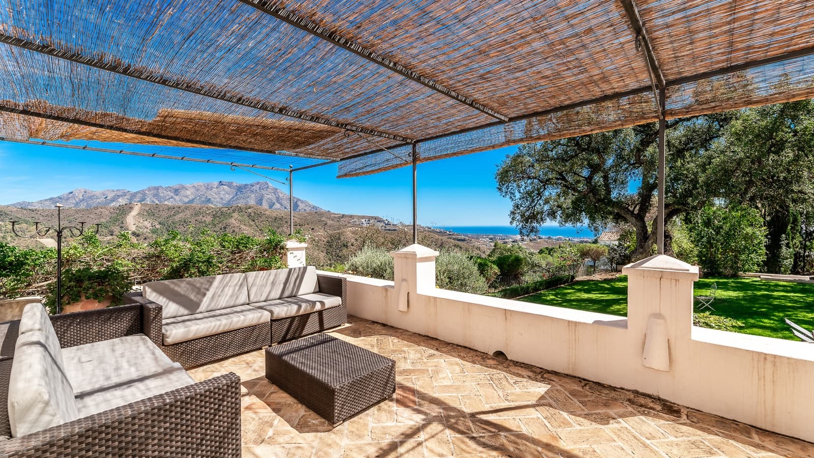 6 quarto Moradia para venda em El Madronal com piscina garagem - 6 650 000 € (Ref: 9245994)