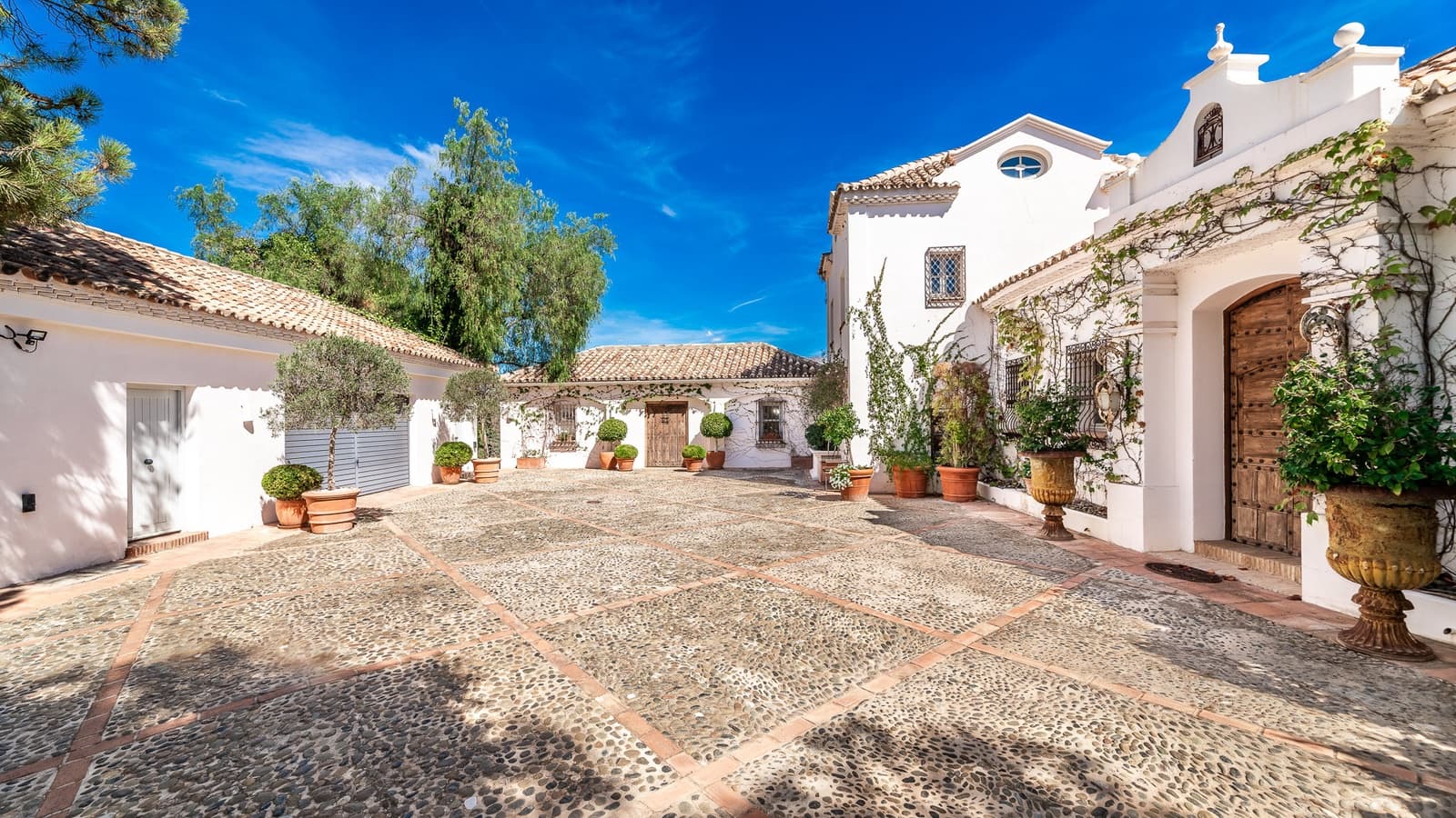 6 quarto Moradia para venda em El Madronal com piscina garagem - 6 650 000 € (Ref: 9245994)