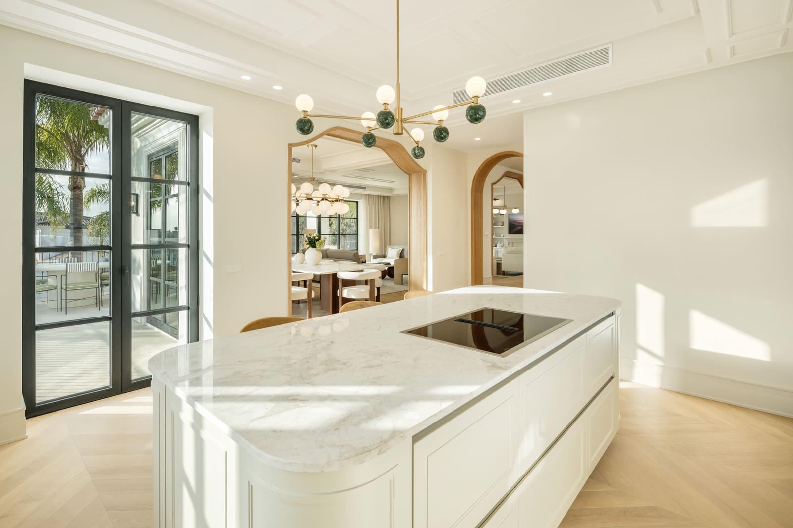 5 bedroom Villa for sale in Marbella with pool garage - € 4,995,000 (Ref: 9245995)