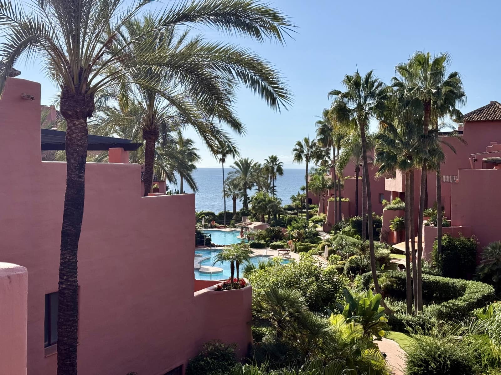 3 chambre Appartement à vendre à Estepona avec piscine garage - 1 800 000 € (Ref: 9245997)