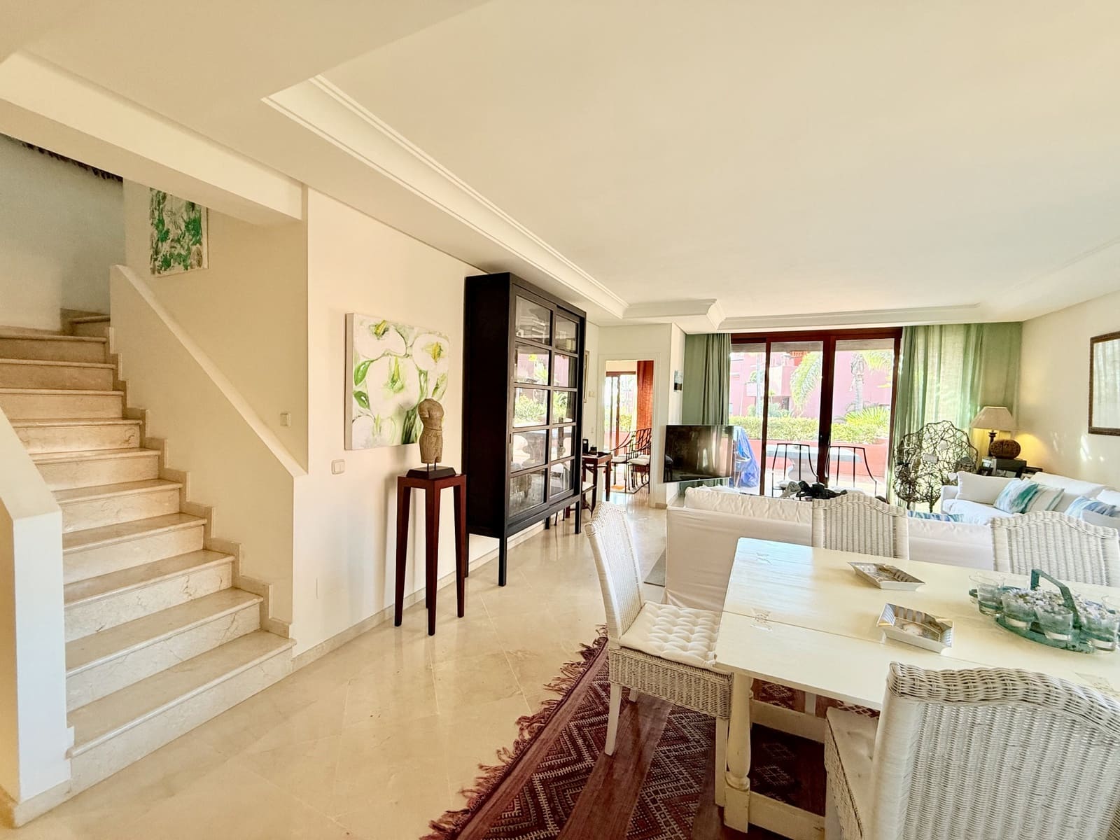 3 chambre Appartement à vendre à Estepona avec piscine garage - 1 800 000 € (Ref: 9245997)