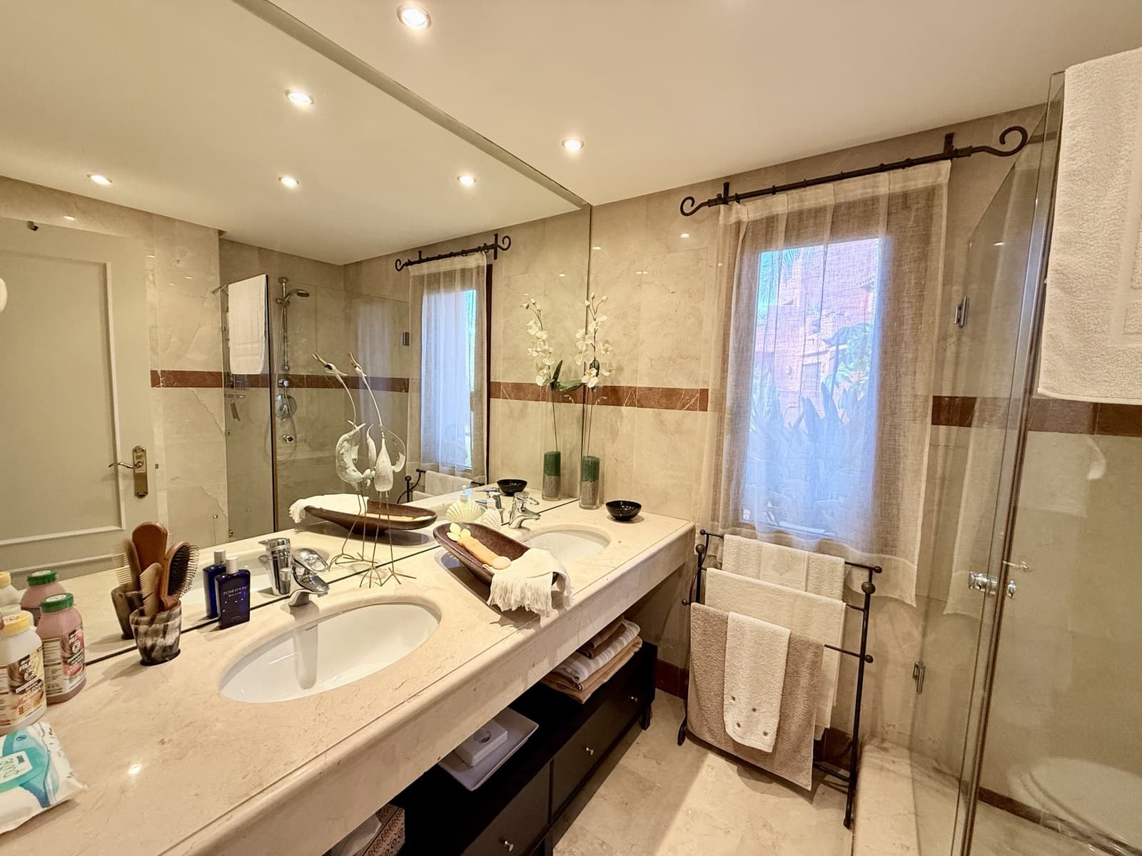 3 chambre Appartement à vendre à Estepona avec piscine garage - 1 800 000 € (Ref: 9245997)