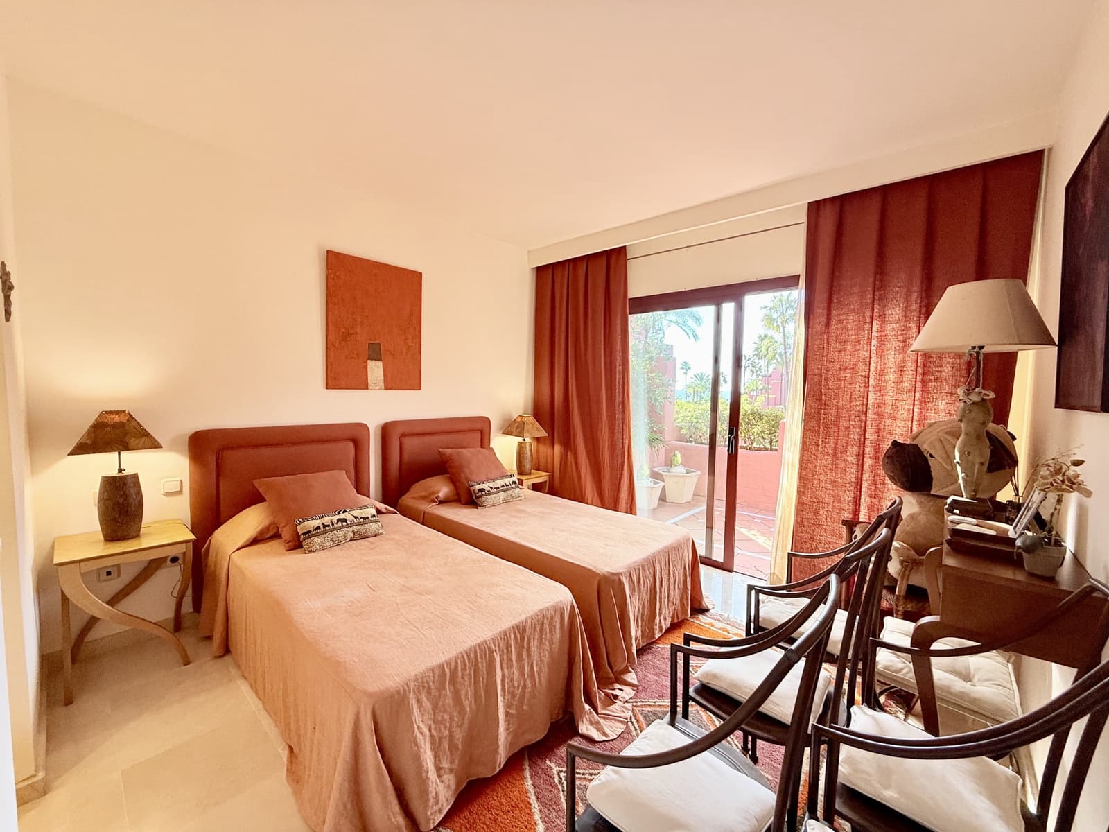 3 chambre Appartement à vendre à Estepona avec piscine garage - 1 800 000 € (Ref: 9245997)