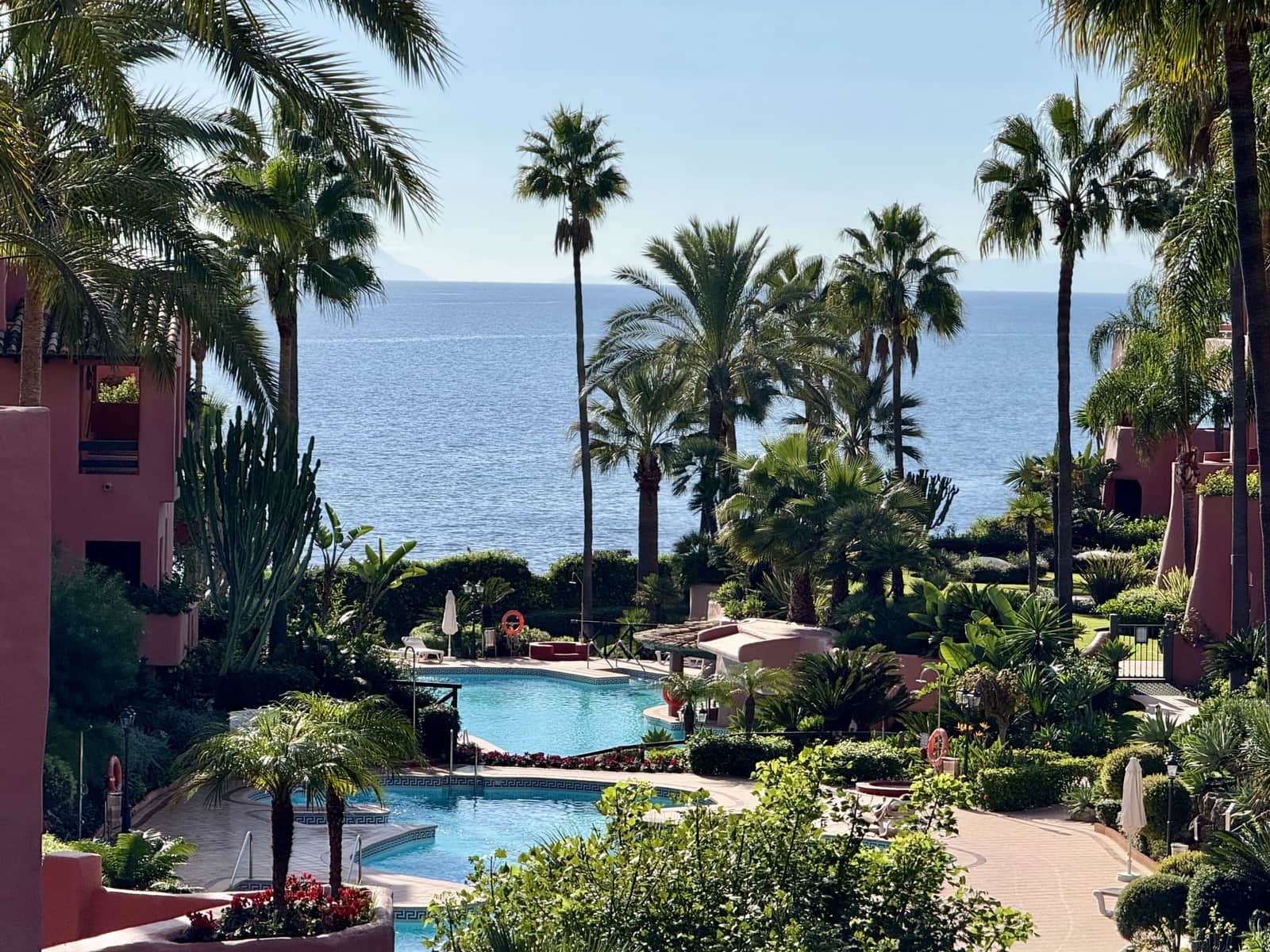 3 chambre Appartement à vendre à Estepona avec piscine garage - 1 800 000 € (Ref: 9245997)