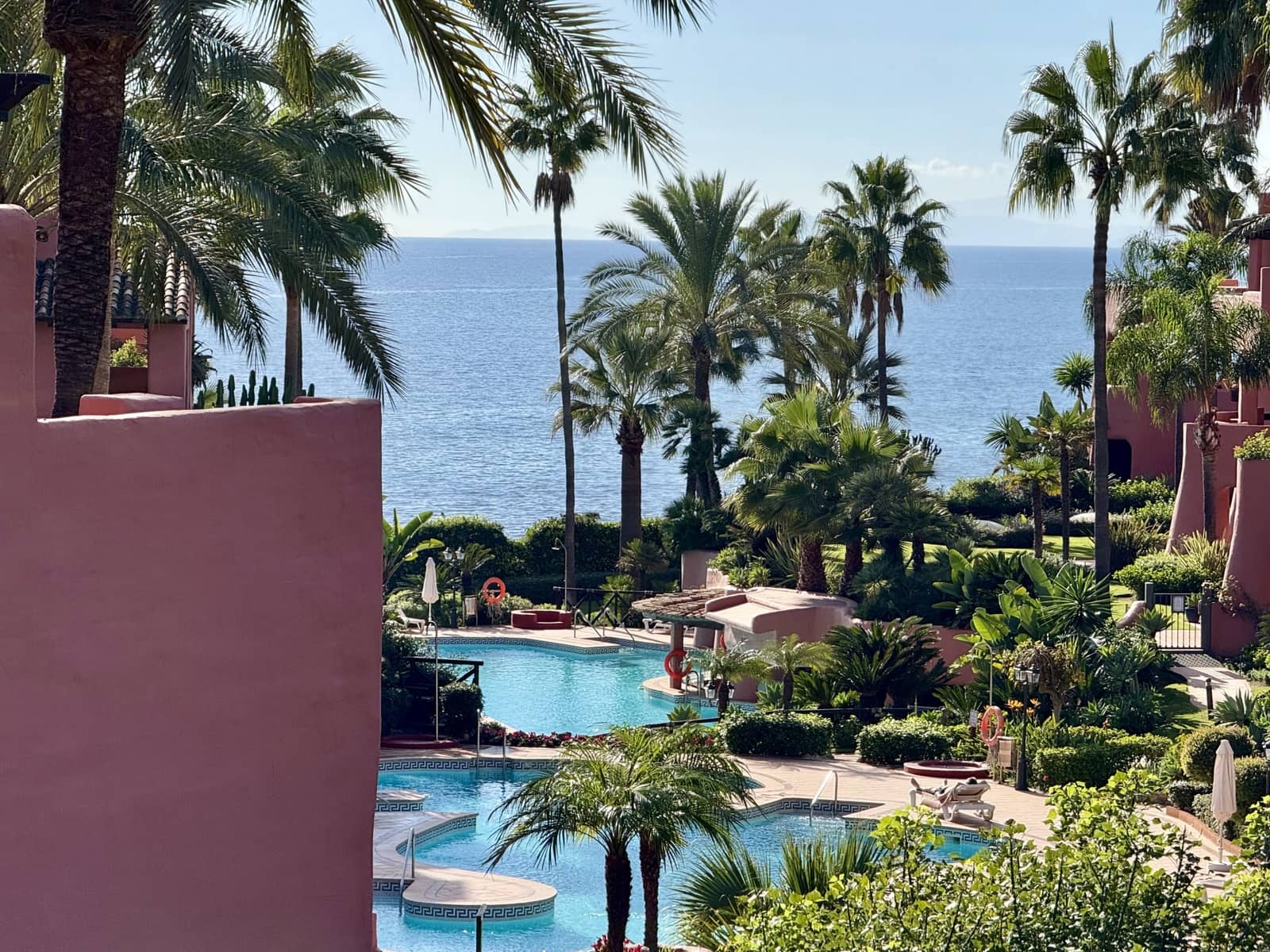 3 chambre Appartement à vendre à Estepona avec piscine garage - 1 800 000 € (Ref: 9245997)