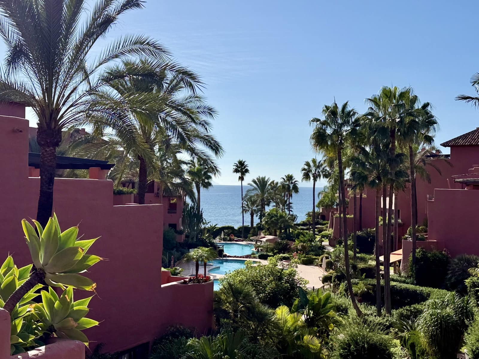 3 chambre Appartement à vendre à Estepona avec piscine garage - 1 800 000 € (Ref: 9245997)