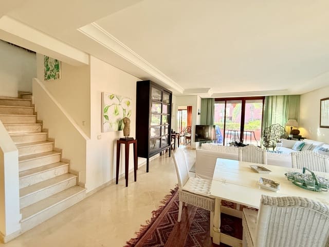3 sovrum Lägenhet till salu i Estepona med pool garage - 1 800 000 € (Ref: 9245997)