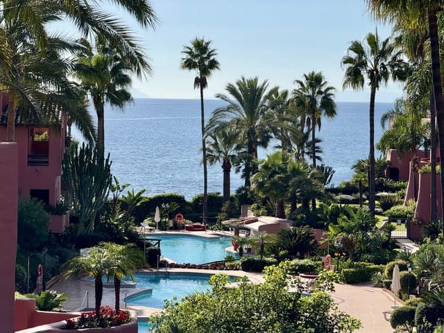 3 sovrum Lägenhet till salu i Estepona med pool garage - 1 800 000 € (Ref: 9245997)