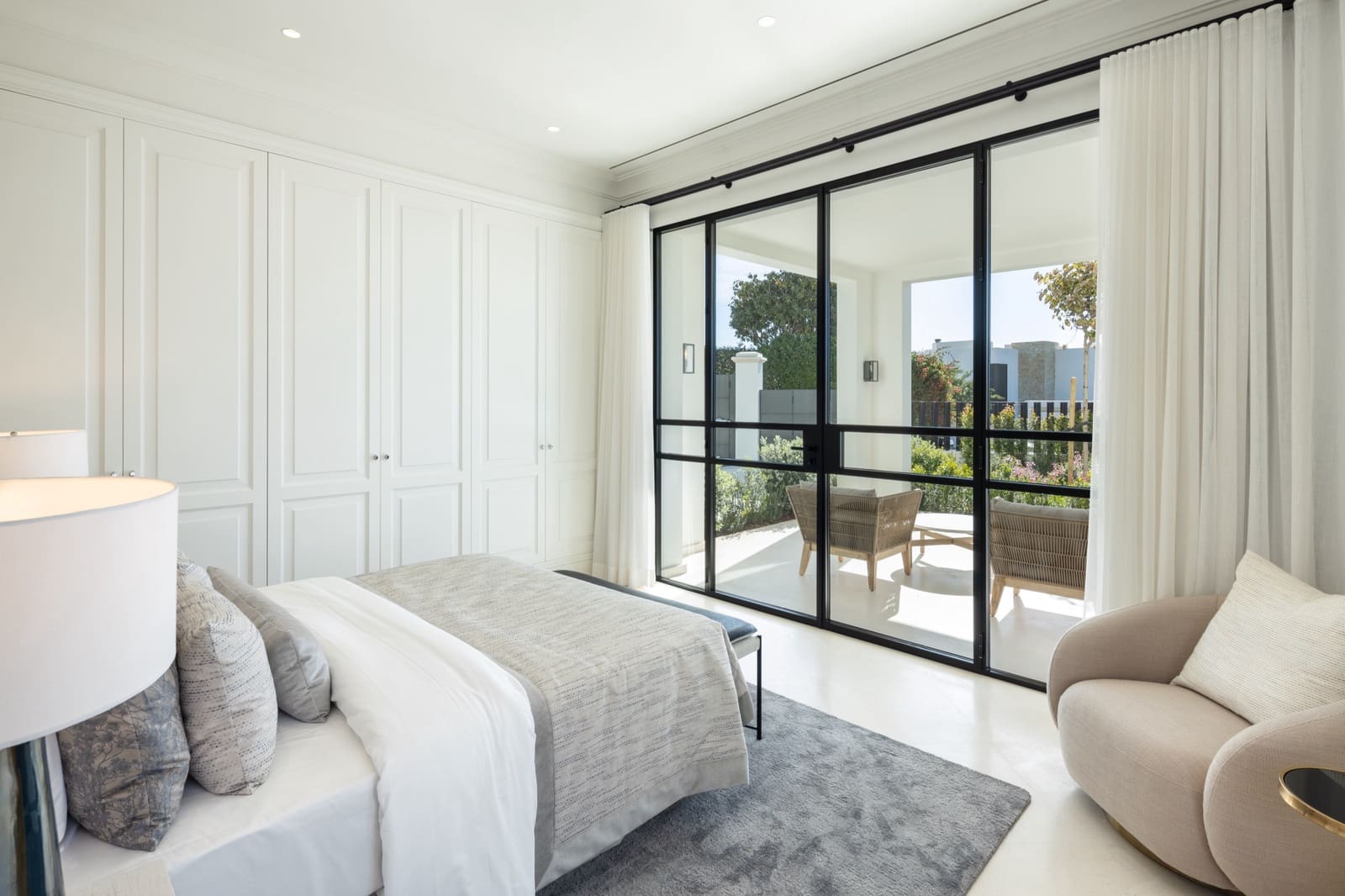 6 Zimmer Villa zu verkaufen in Nueva Andalucia mit Pool Garage - 8.975.000 € (Ref: 9246002)