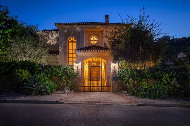 6 sovrum Villa till salu i Los Arqueros, Benahavís med pool garage - 2 100 000 € (Ref: 9246008)