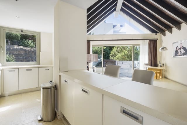 3 chambre Penthouse à vendre à Los Flamingos, Benahavís avec piscine garage - 1 075 000 € (Ref: 9246013)