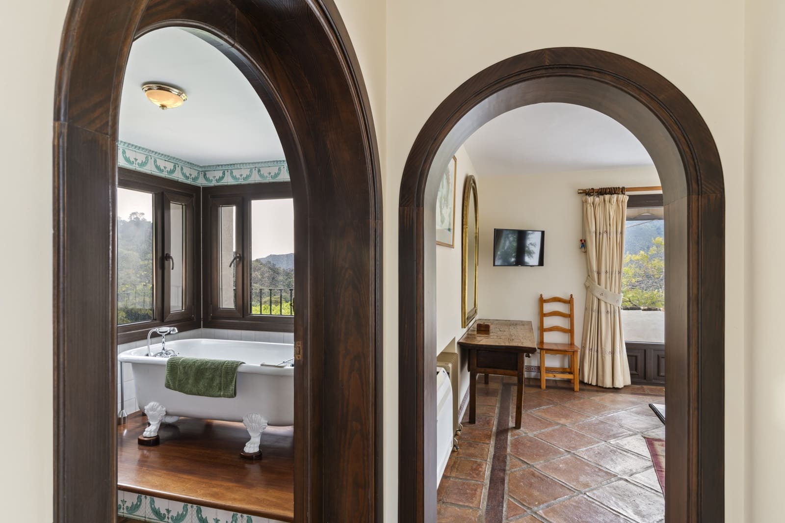 5 soverom Villa til salgs i Istan med svømmebasseng garasje - € 4 995 000 (Ref: 9246032)