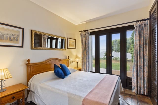 5 soverom Villa til salgs i Istán med svømmebasseng garasje - € 4 995 000 (Ref: 9246032)