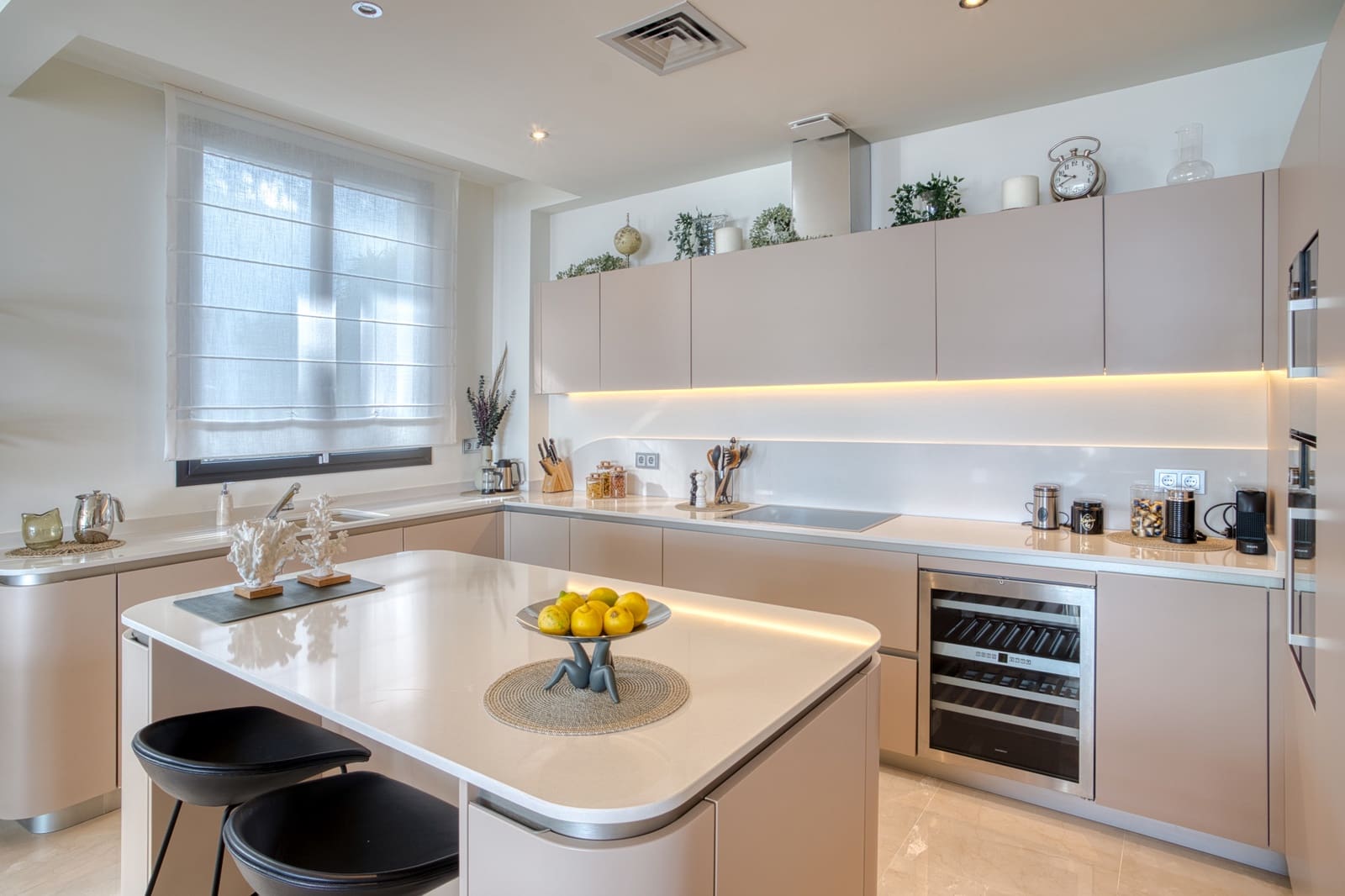 4 quarto Apartamento para venda em Marbella com piscina garagem - 3 850 000 € (Ref: 9246033)