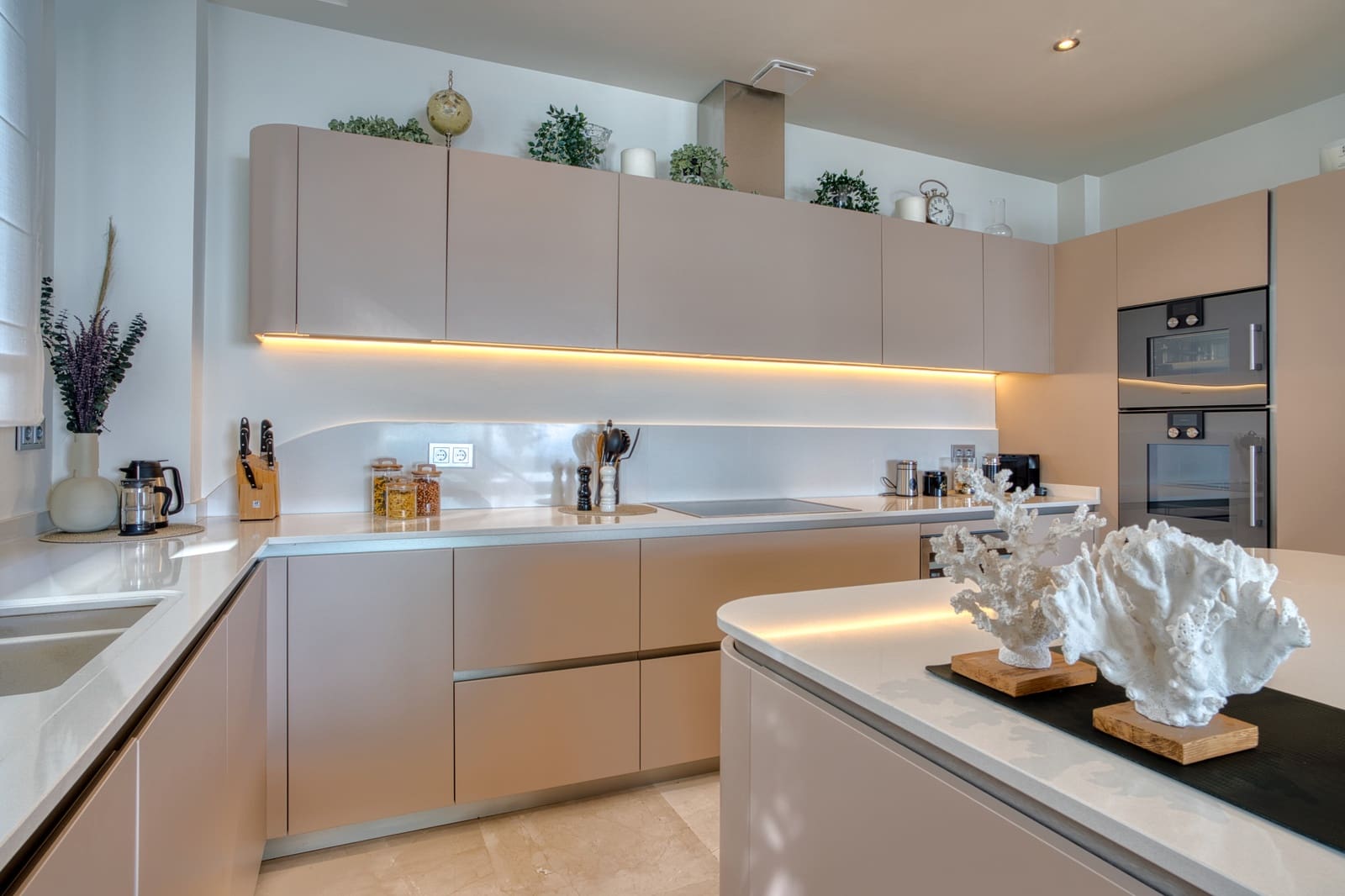 4 slaapkamer Appartement te koop in Marbella met zwembad garage - € 3.850.000 (Ref: 9246033)