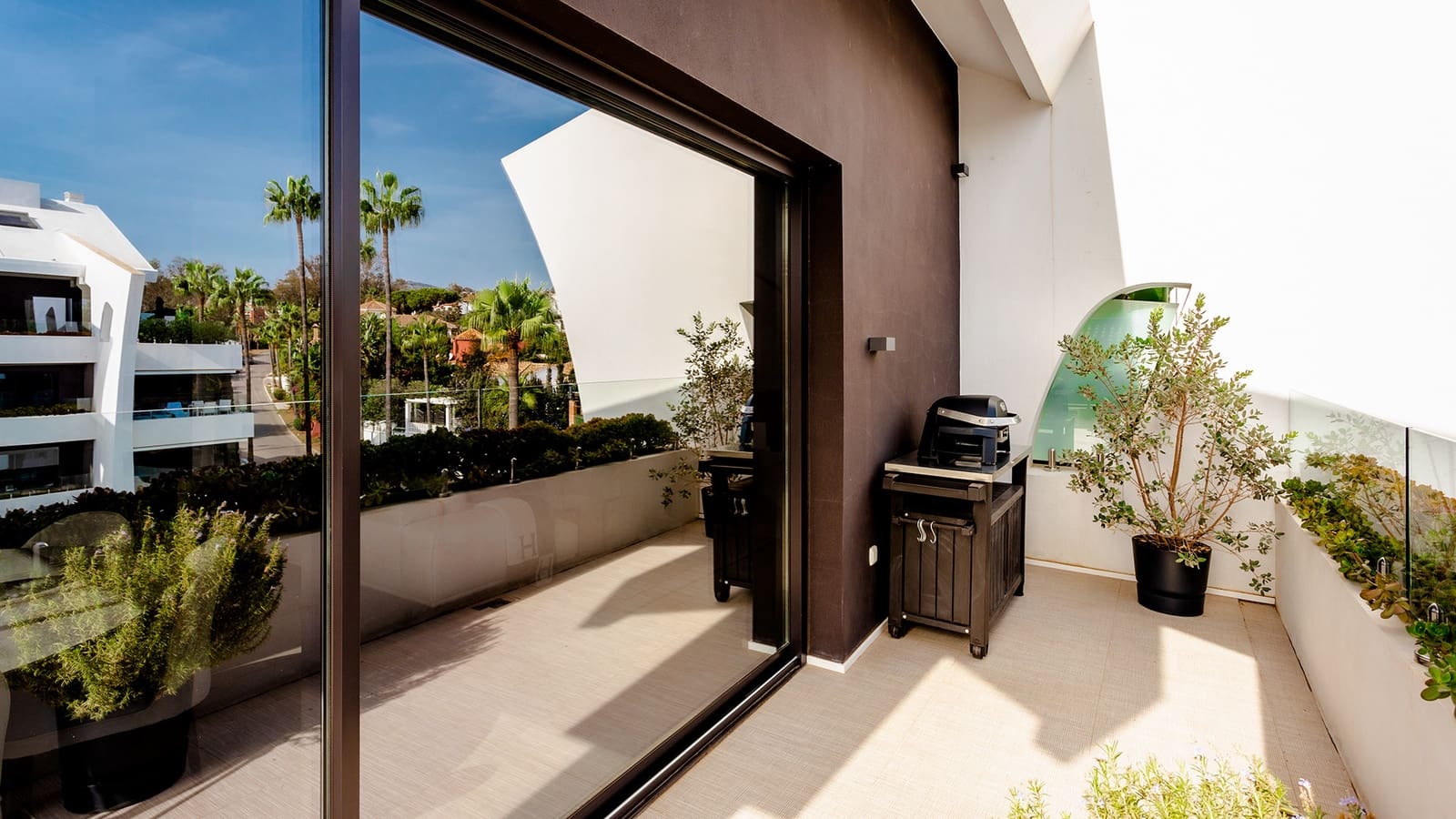 3 Zimmer Penthouse zu verkaufen in Marbella mit Pool - 990.000 € (Ref: 9246266)