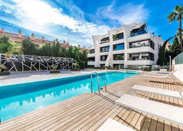 3 soverom Penthouse til salgs i Marbella med svømmebasseng - € 990 000 (Ref: 9246266)