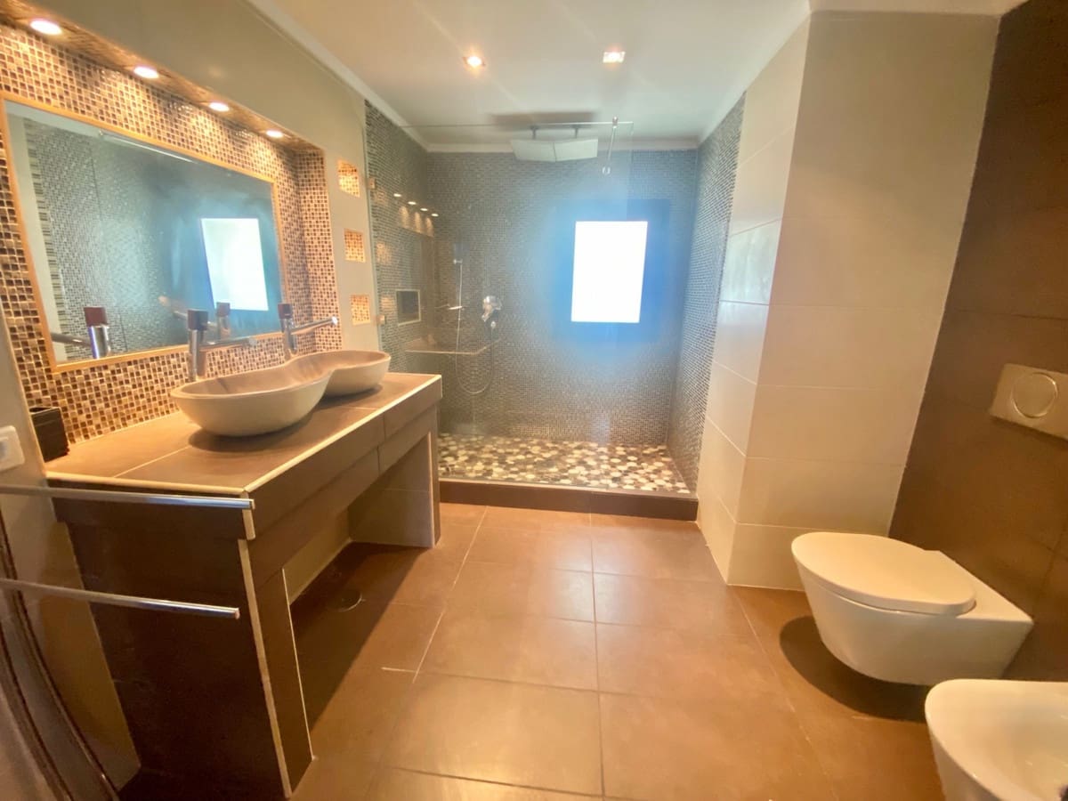 3 quarto Moradia para venda em Golden Mile com garagem - 2 700 000 € (Ref: 9249053)