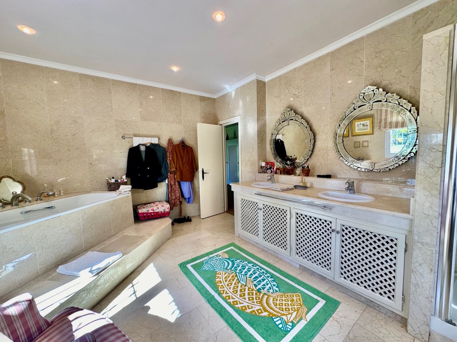 4 sypialnia Willa na sprzedaż w Benahavis z basenem garażem - 3 900 000 € (Ref: 9254327)