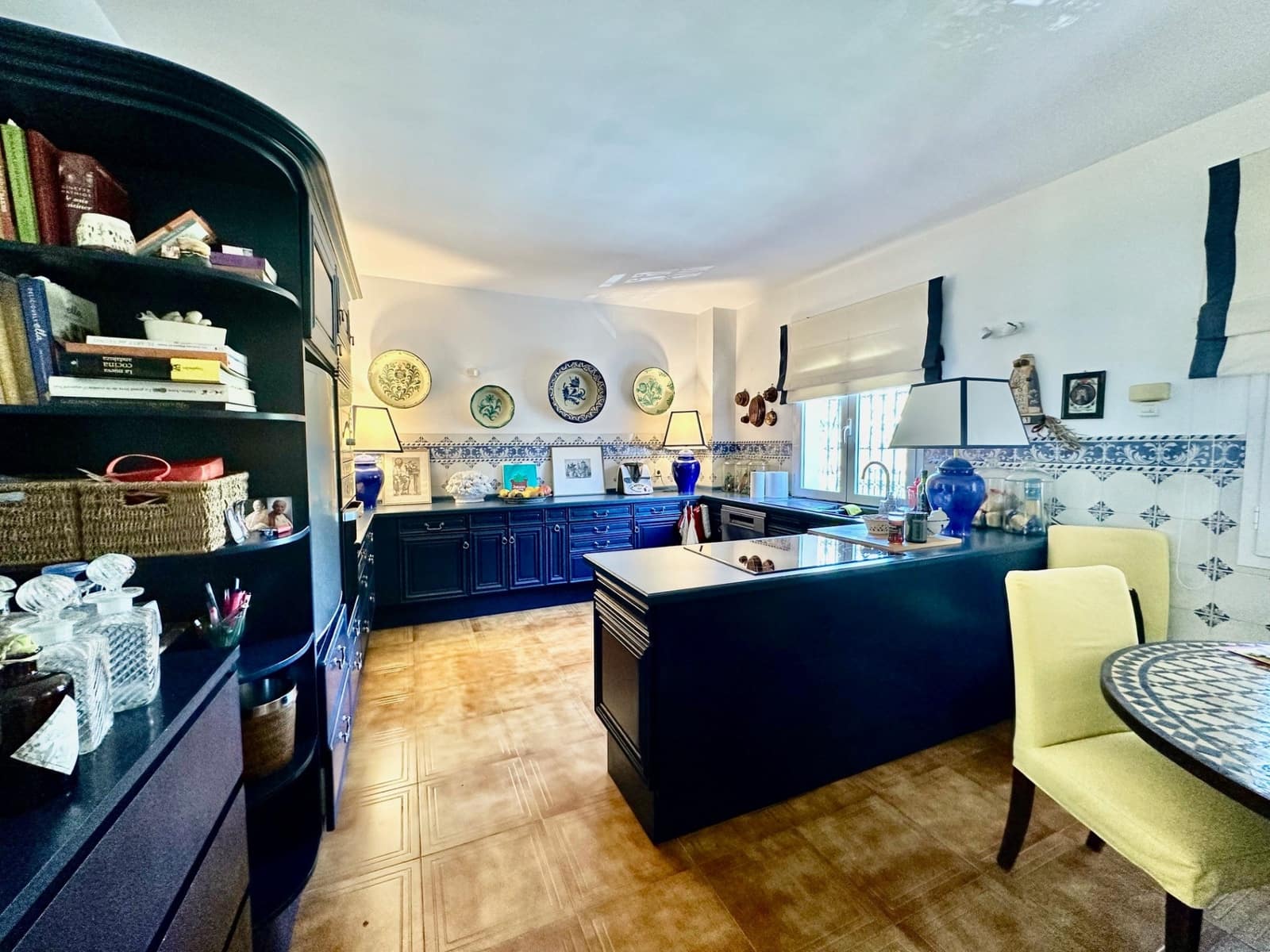 4 sypialnia Willa na sprzedaż w Benahavis z basenem garażem - 3 900 000 € (Ref: 9254327)