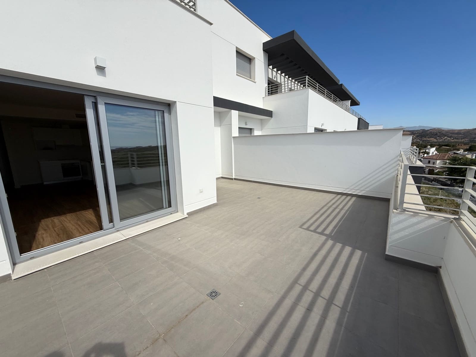 2 chambre Appartement à vendre à Estepona avec piscine garage - 350 000 € (Ref: 9256656)