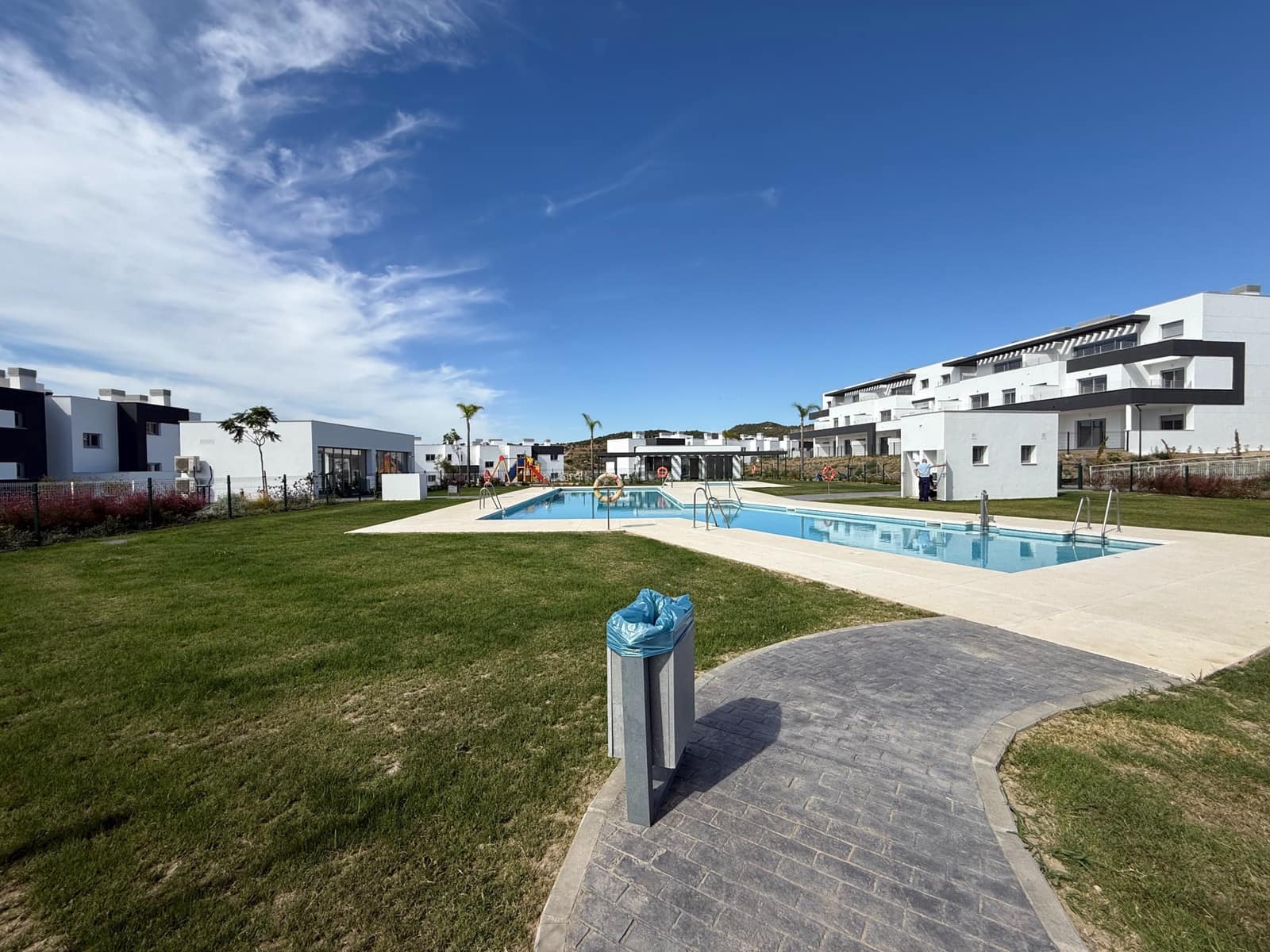 2 chambre Appartement à vendre à Estepona avec piscine garage - 350 000 € (Ref: 9256656)
