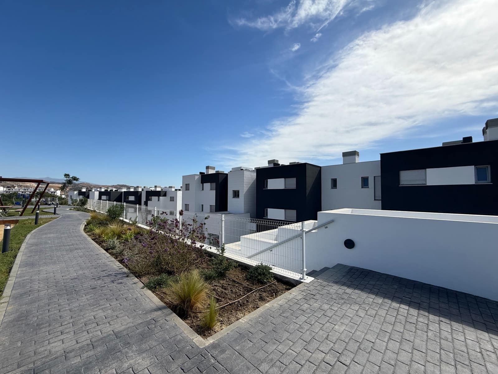 2 chambre Appartement à vendre à Estepona avec piscine garage - 350 000 € (Ref: 9256656)