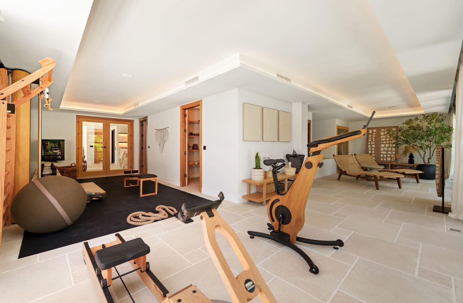 6 Zimmer Villa zu verkaufen in Nueva Andalucia mit Pool Garage - 11.950.000 € (Ref: 9261919)