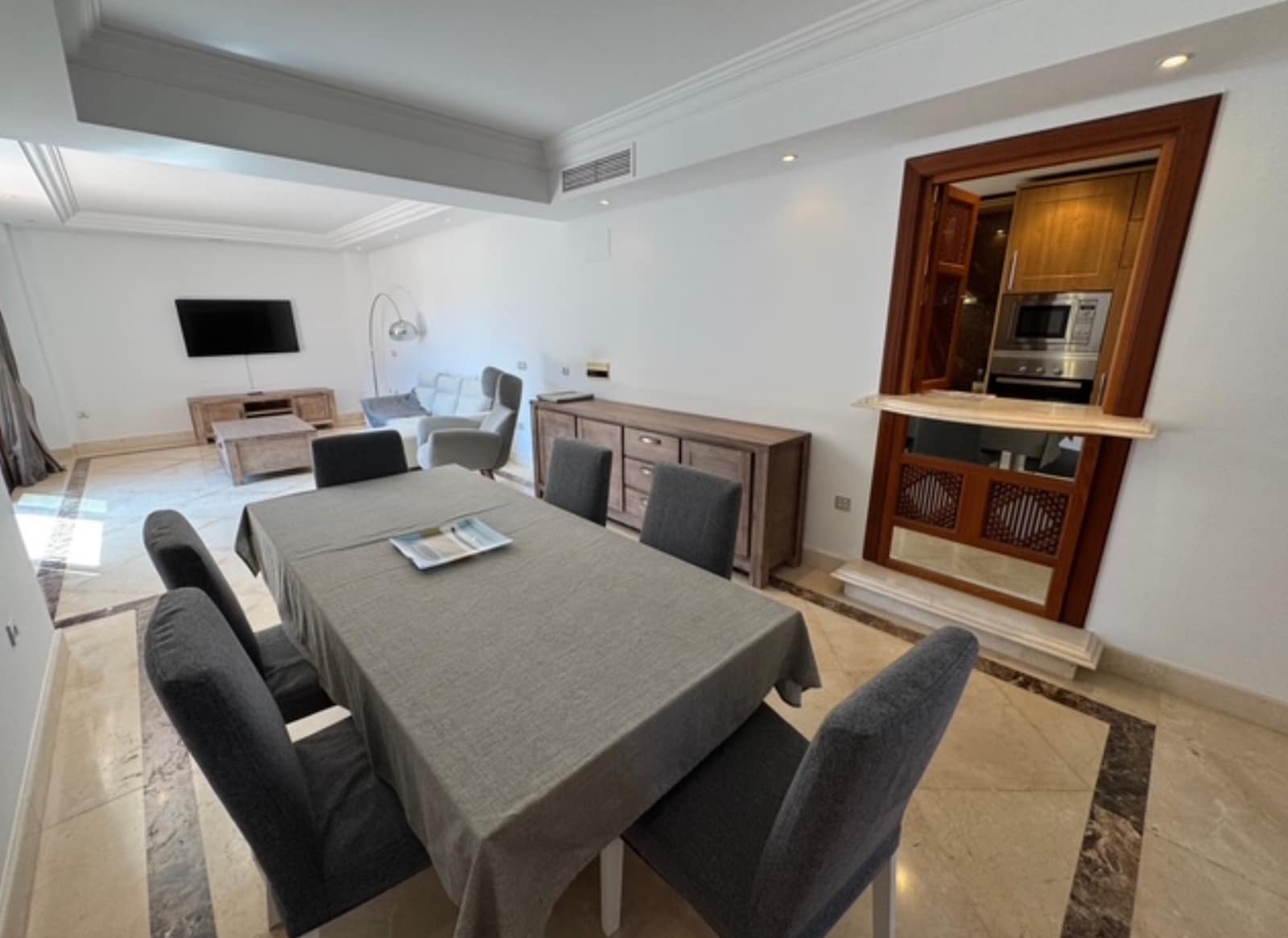 Apartamento de 2 habitaciones en New Golden Mile en venta con piscina garaje - 605.000 € (Ref: 9262119)