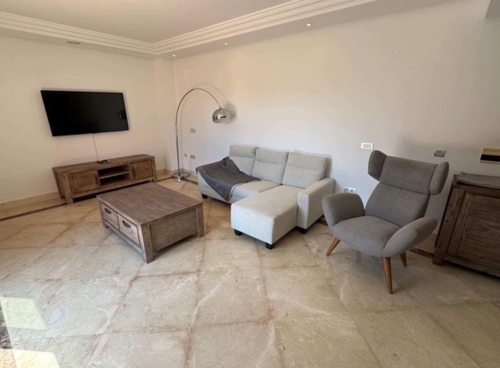 Apartamento de 2 habitaciones en New Golden Mile en venta con piscina garaje - 605.000 € (Ref: 9262119)