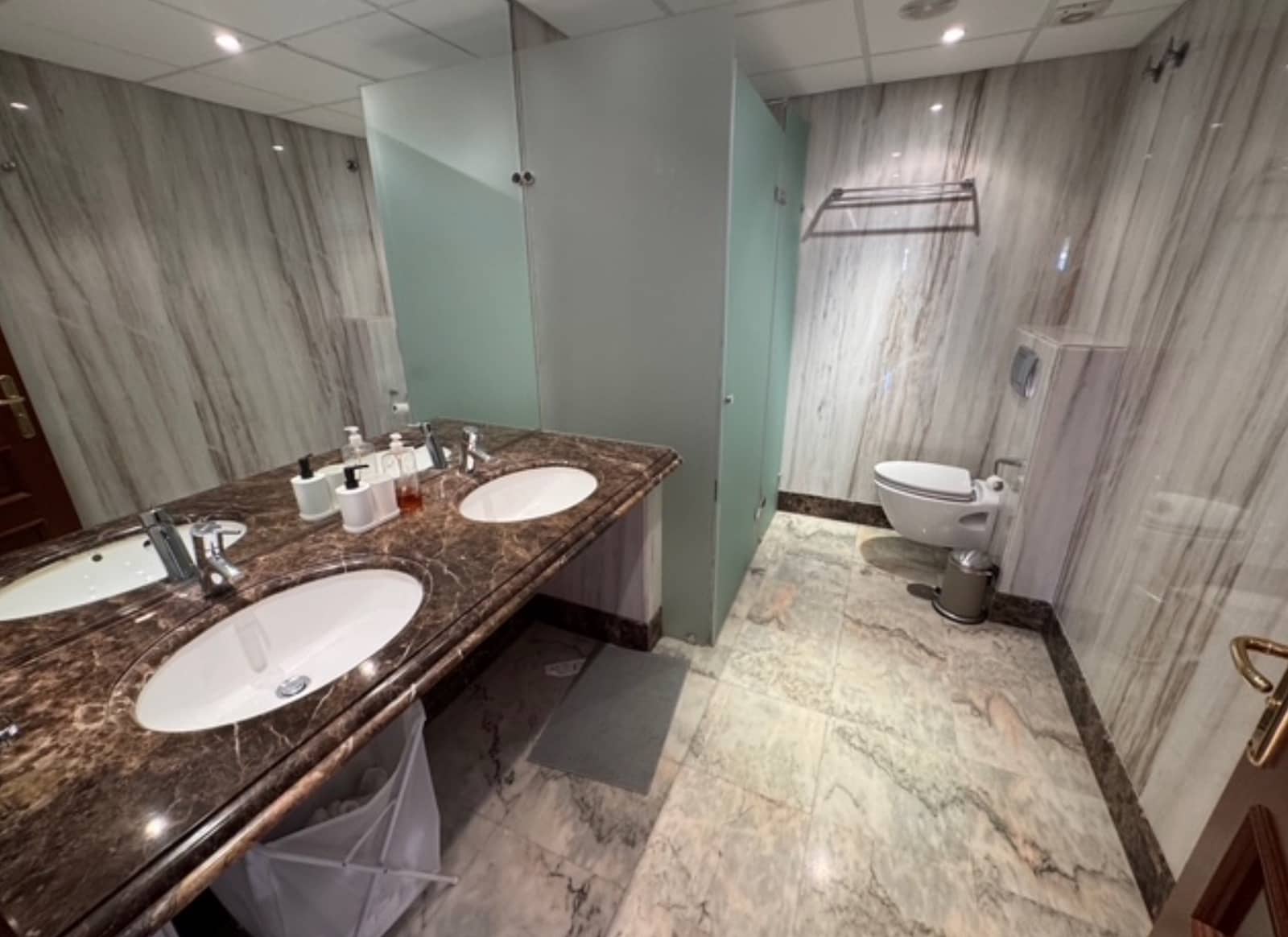 Apartamento de 2 habitaciones en New Golden Mile en venta con piscina garaje - 605.000 € (Ref: 9262119)