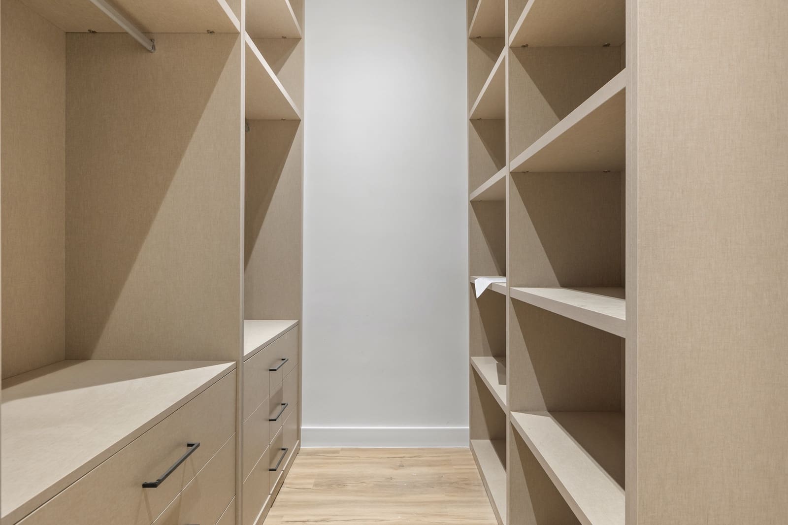 5 bedroom Villa for sale in San Pedro de Alcantara with pool garage - € 2,950,000 (Ref: 9272002)