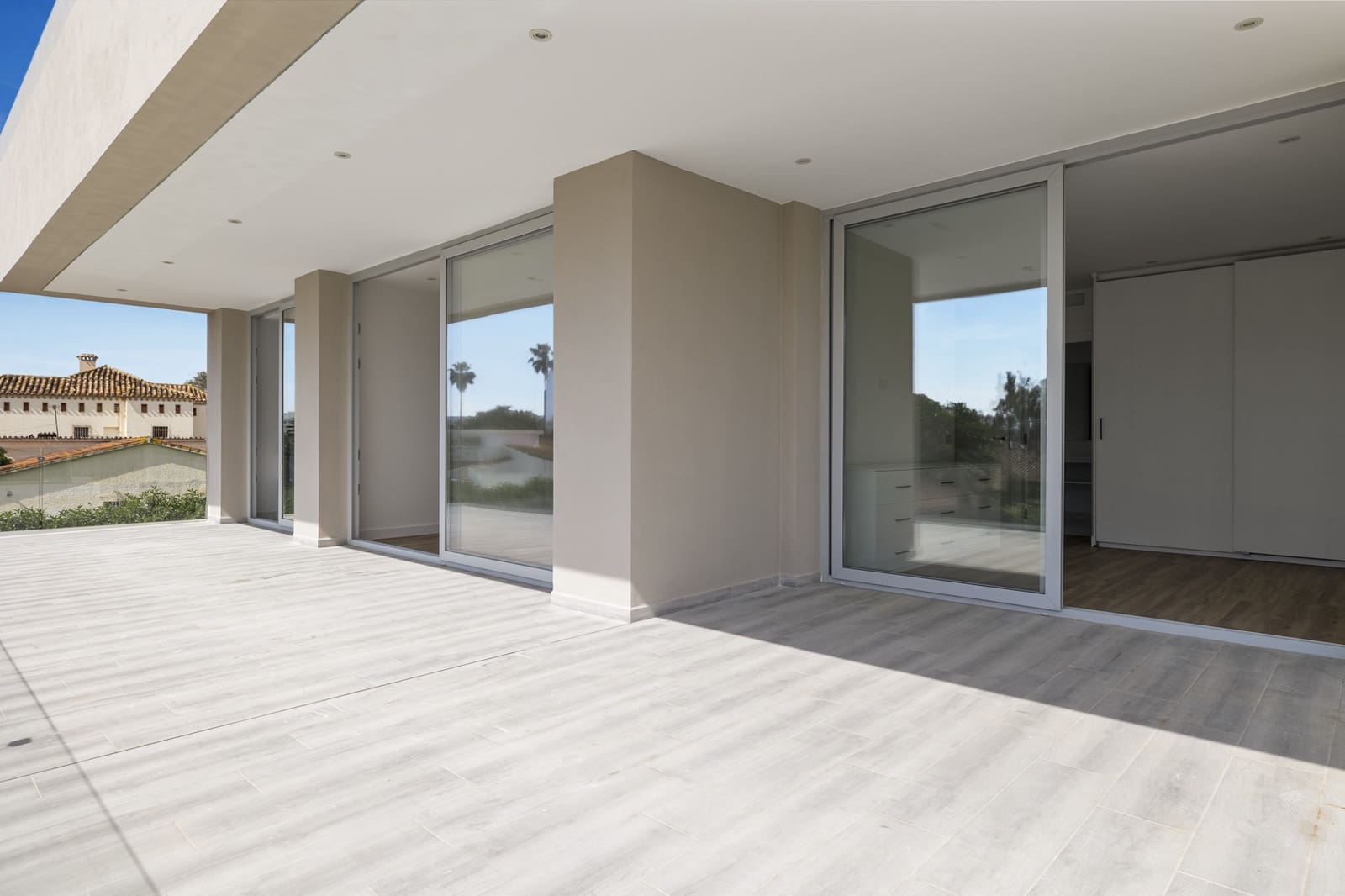 5 bedroom Villa for sale in San Pedro de Alcantara with pool garage - € 2,950,000 (Ref: 9272002)