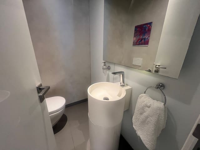 Kontor til salgs i Puerto Banus, Marbella - € 795 000 (Ref: 9278279)