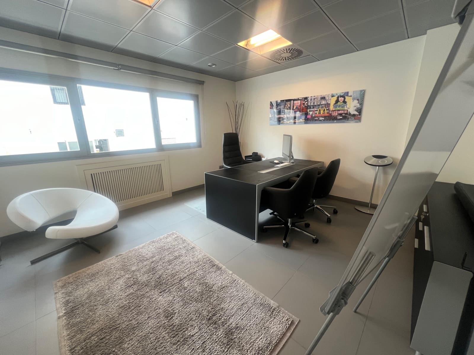 Bureau à vendre à Puerto Banus - 750 000 € (Ref: 9278279)