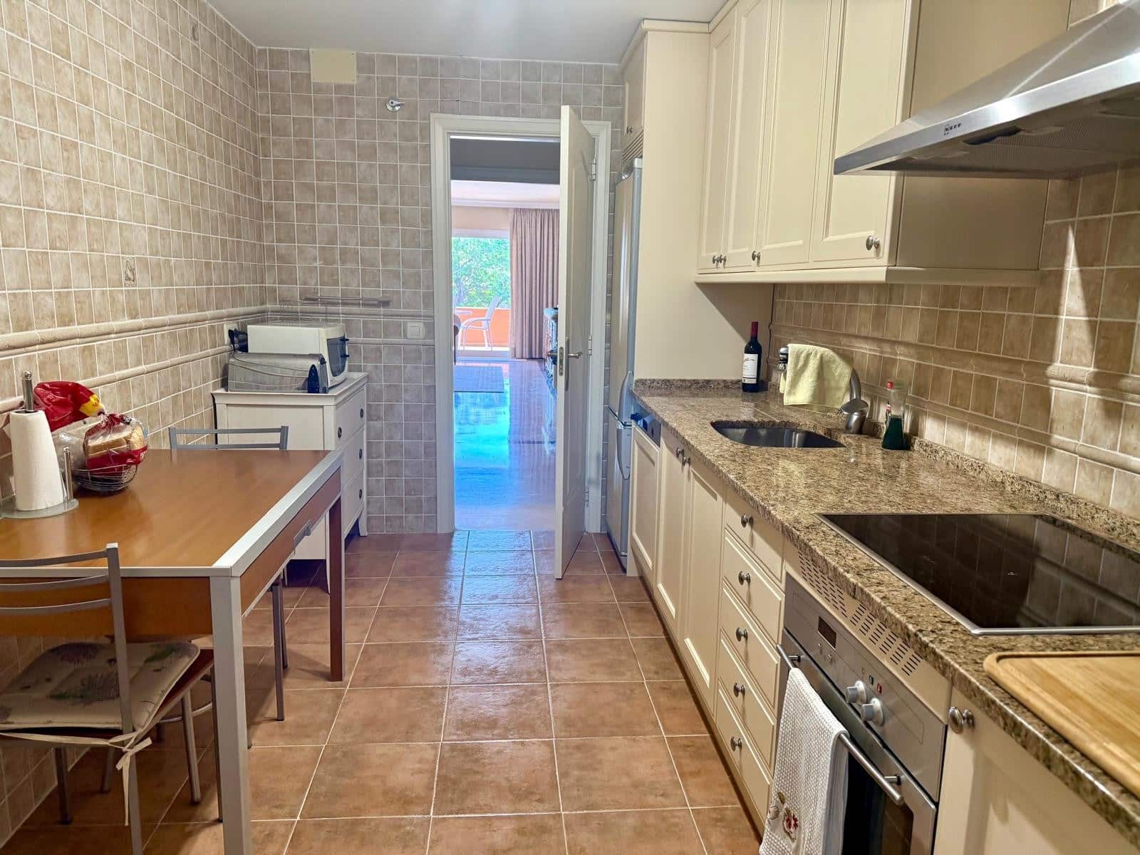 2 Zimmer Apartment zu verkaufen in Marbella mit Pool Garage - 790.000 € (Ref: 9290039)