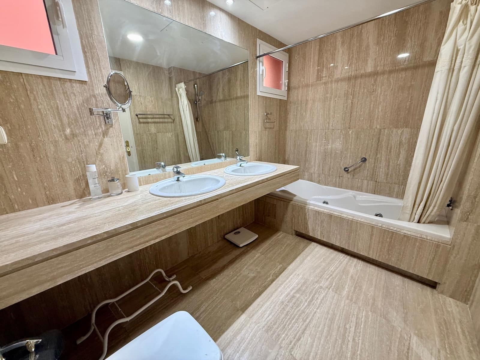 2 Zimmer Apartment zu verkaufen in Marbella mit Pool Garage - 790.000 € (Ref: 9290039)