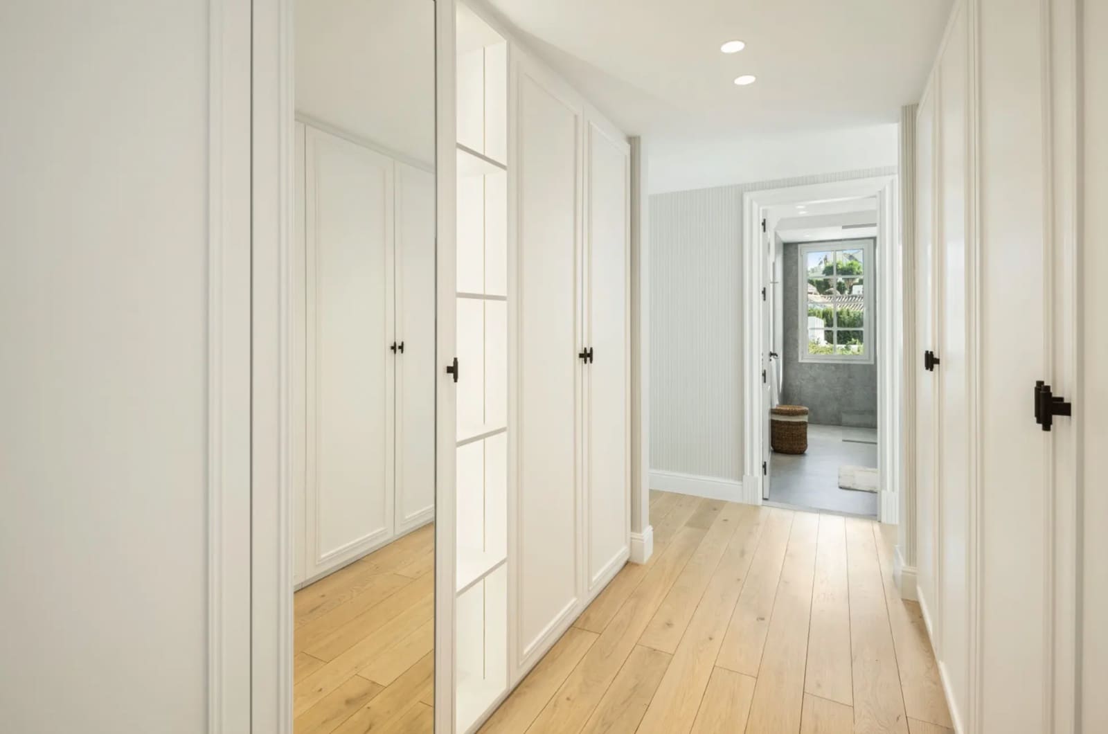 5 makuuhuone Huvila myytävänä paikassa Nueva Andalucia mukana uima-altaan 
autotalli - 8 595 000 € (Ref: 9296349)