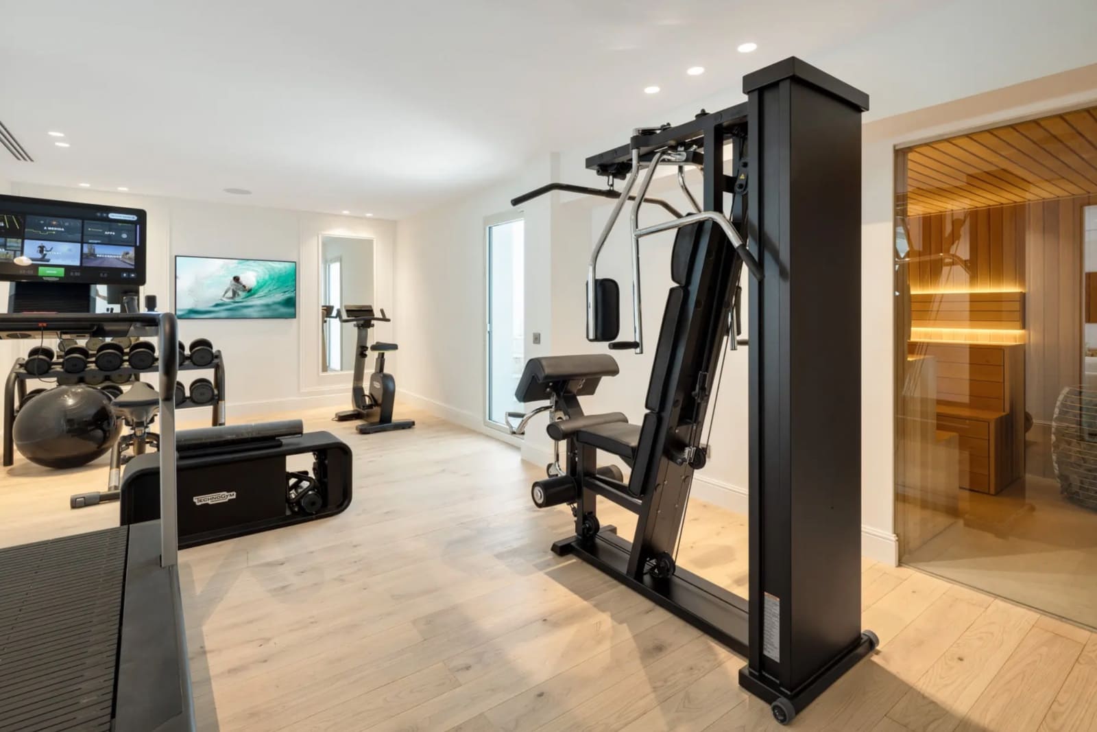 5 makuuhuone Huvila myytävänä paikassa Nueva Andalucia mukana uima-altaan 
autotalli - 8 595 000 € (Ref: 9296349)