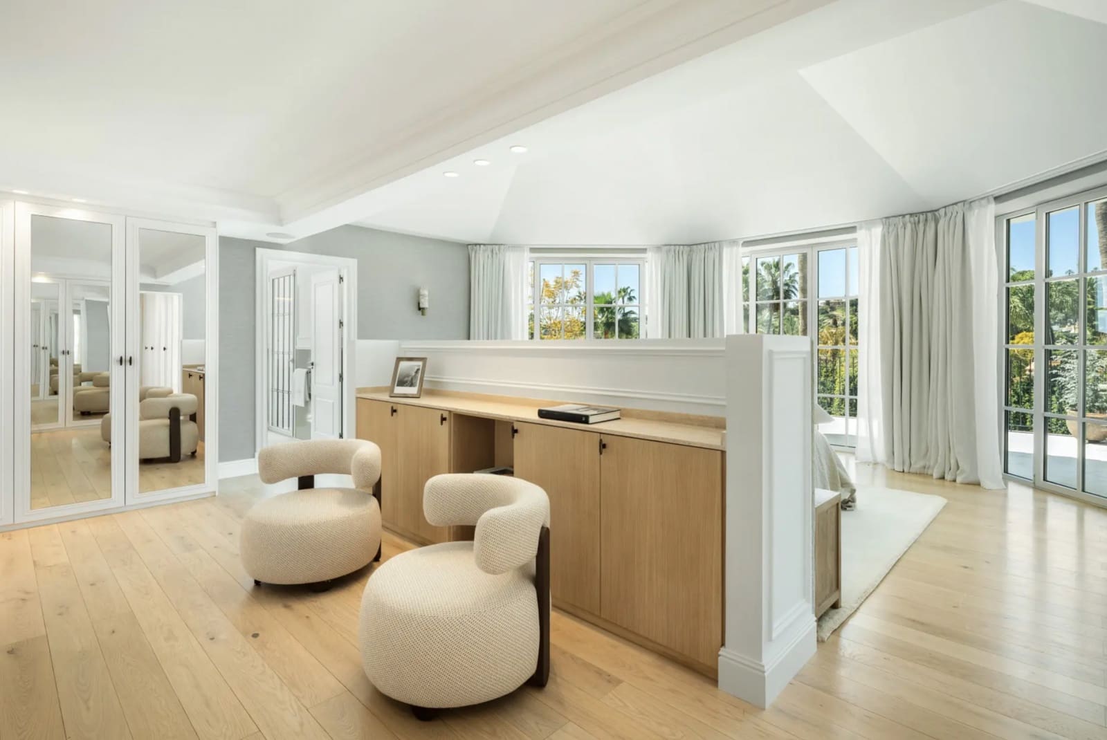 5 makuuhuone Huvila myytävänä paikassa Nueva Andalucia mukana uima-altaan 
autotalli - 8 595 000 € (Ref: 9296349)