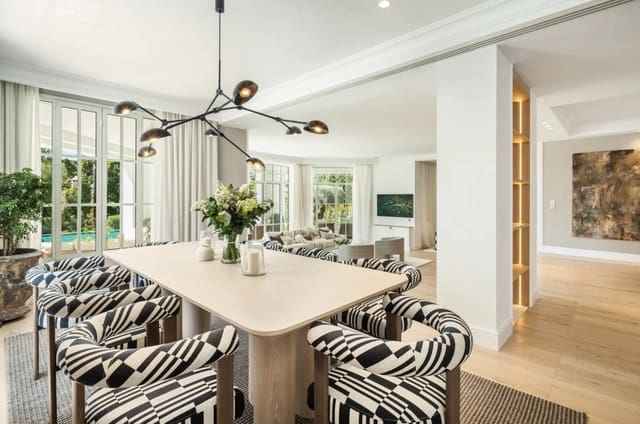 5 soverom Villa til salgs i Nueva Andalucia, Marbella med svømmebasseng garasje - € 8 595 000 (Ref: 9296349)