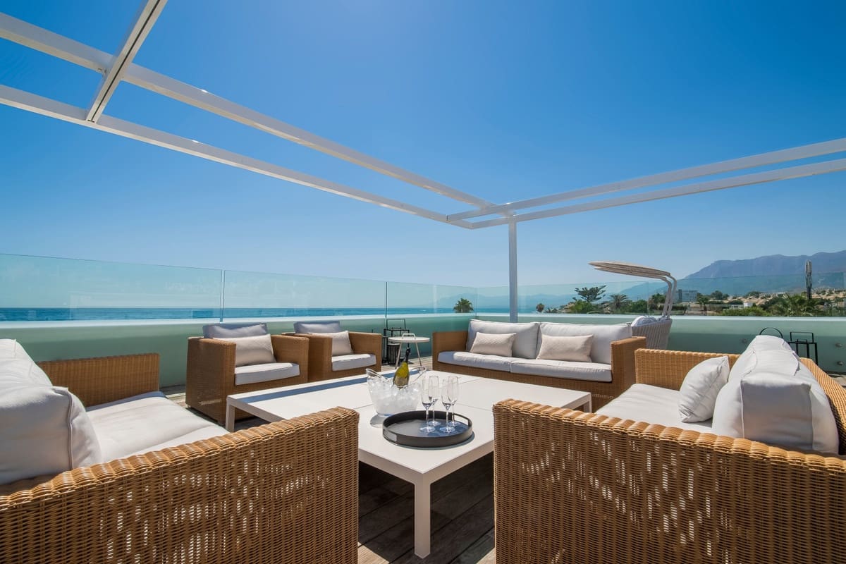 6 bedroom Villa for sale in Marbella with pool garage - € 6,500,000 (Ref: 9302014)