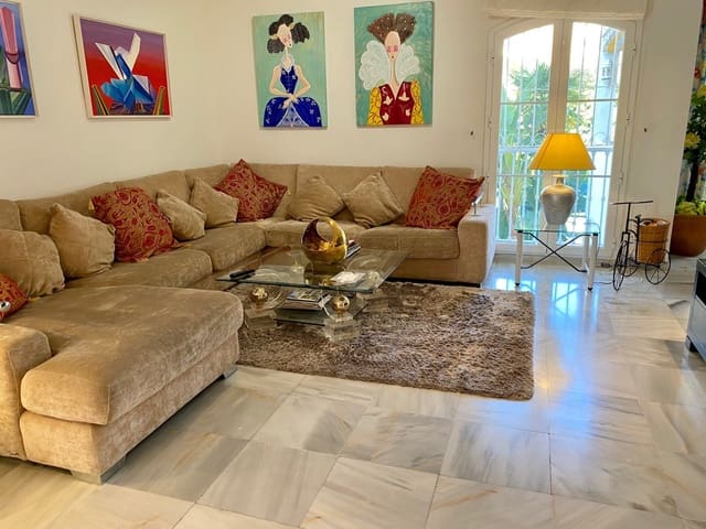 5 bedroom Apartment for sale in Nagüeles Alto, Marbella with pool garage - € 740,000 (Ref: 9308835)