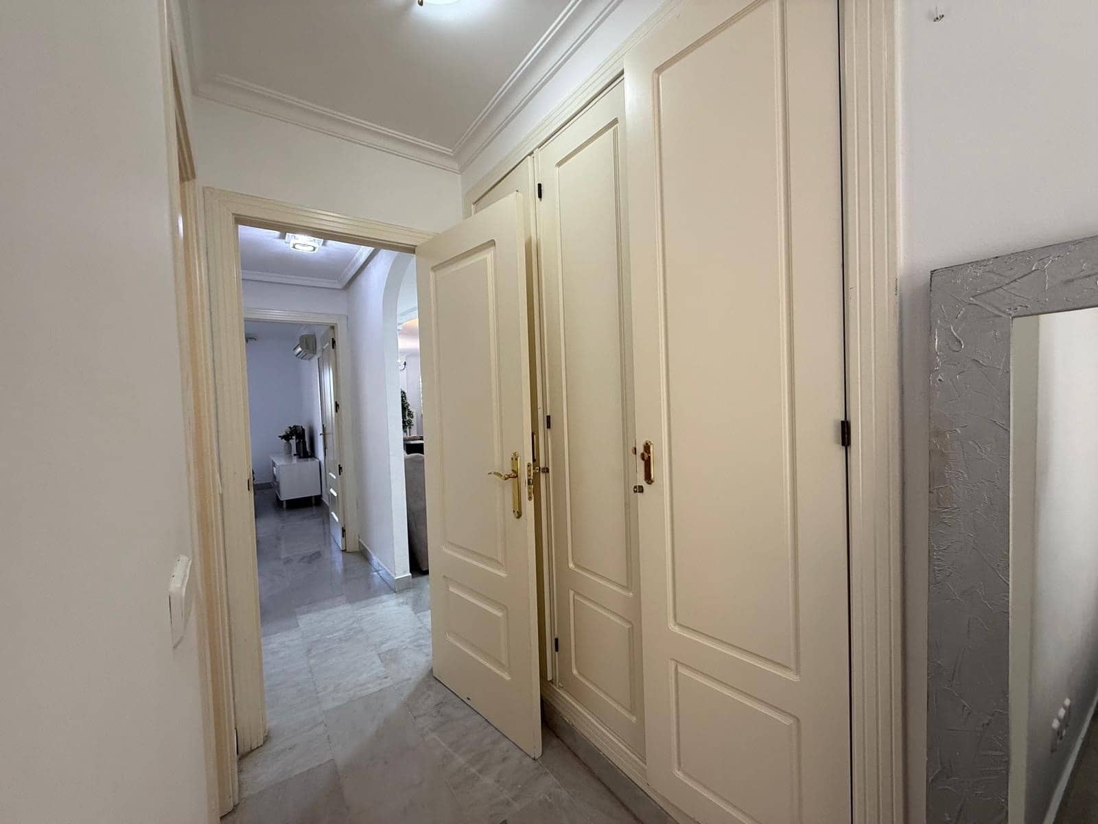 2 soverom Leilighet til salgs i Marbella med svømmebasseng garasje - € 400 000 (Ref: 9312219)