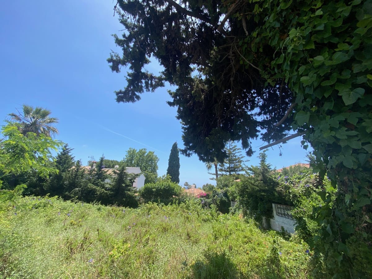 Building Plot for sale in Marbella - € 450,000 (Ref: 9319898)