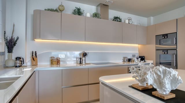 Apartamento de 4 habitaciones en Marbella en venta con piscina garaje - 3.950.000 € (Ref: 9334286)