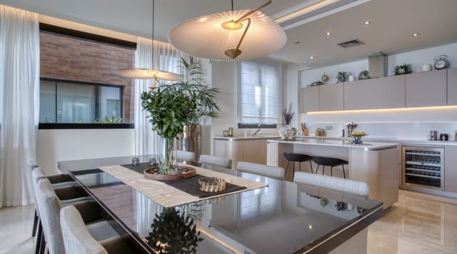 Apartamento de 4 habitaciones en Marbella en venta con piscina garaje - 3.950.000 € (Ref: 9334286)