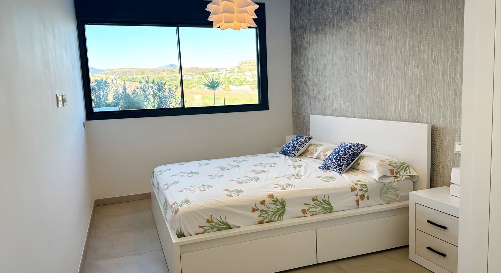 3 Zimmer Apartment zu verkaufen in Estepona mit Pool - 750.000 € (Ref: 9346606)