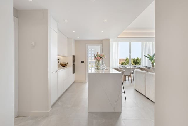 3 Zimmer Penthouse zu verkaufen in Nueva Andalucia, Marbella mit Pool - 845.000 € (Ref: 9348500)